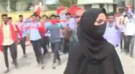  Hindutva students harassing Hijab girl in Karnataka