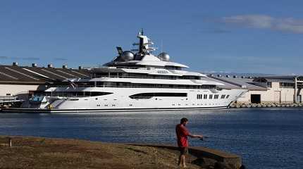 superyacht Amadea