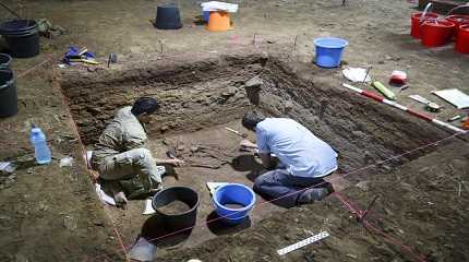 Stone Age skeleton in Indonesia cave