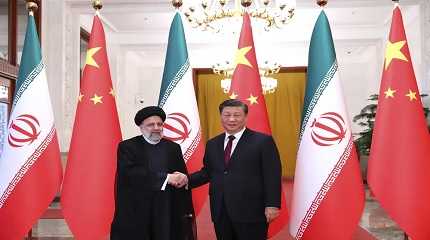 Ebrahim Raisi with his Xi Jinping