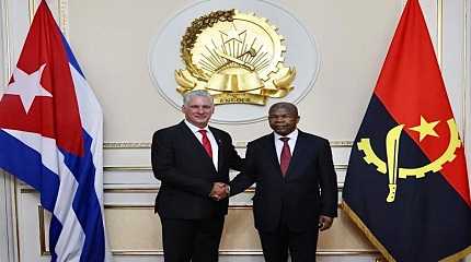 Miguel Díaz Canel with his João Lourenço