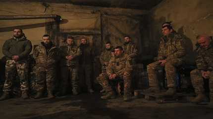 Ukrainian servicemen