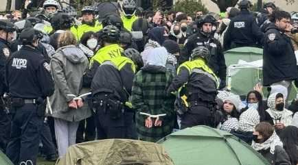 pro-Palestine protesters arrested at Columbia Uni