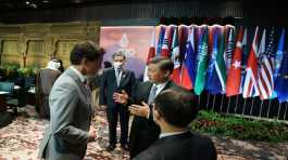 Justin Trudeau with Xi Jinping