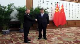 Dmitry Medvedev shake hands Xi Jinping 