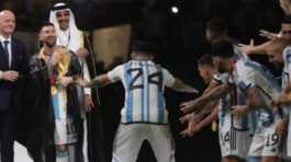 Lionel Messi, Tamim bin Hamad Al Thani n Gianni Infantino in FIFA trophy presentation.