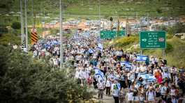 Thousands of Israeli march 