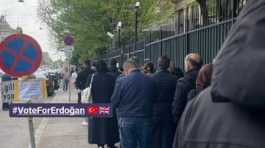 Turkish citizens started to cast their ballots